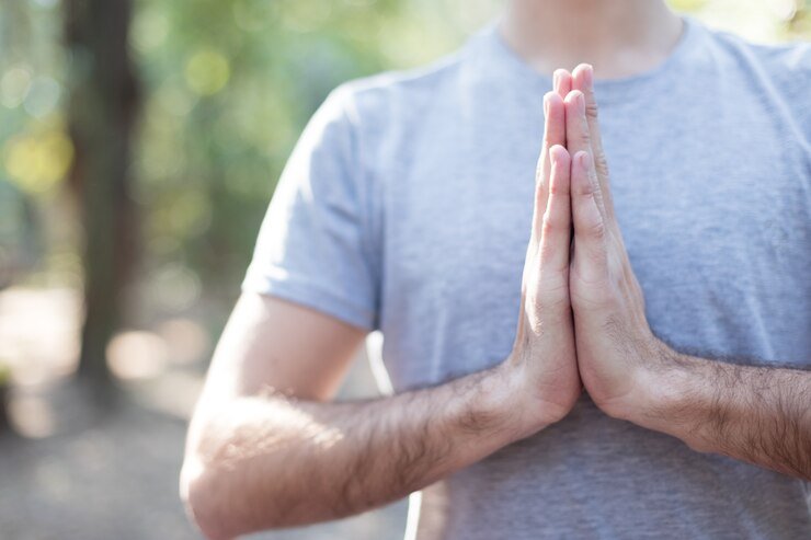 Which Yoga Postures And Mudras Can Help You Cool Down During Summers? -  ACTIV LIVING COMMUNITY