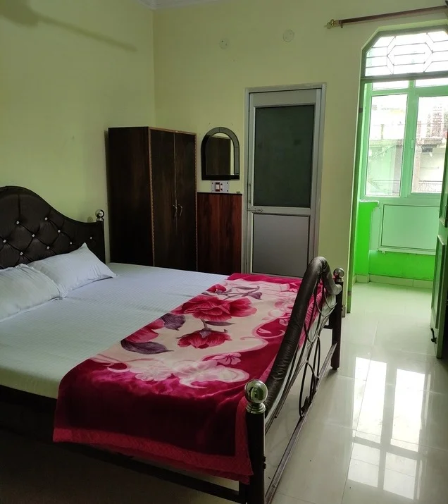 Private Room with Study Desk at Rishikul Yogshala Rishikesh
