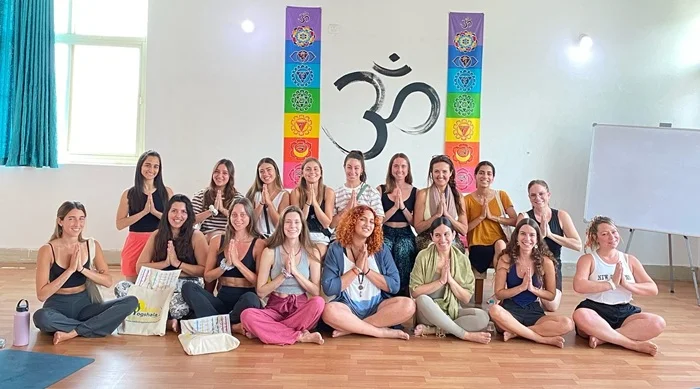 200 Hour Yoga Teacher Training Students Batch in Rishikesh