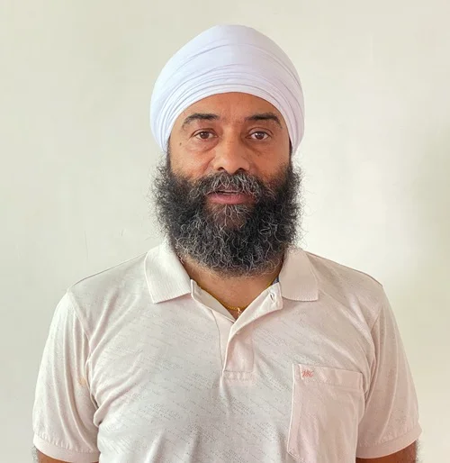 Gurmeet Singh - Asana Adjustment & Alignment and Anatomy Teacher at Rishikul Yogshala Rishikesh